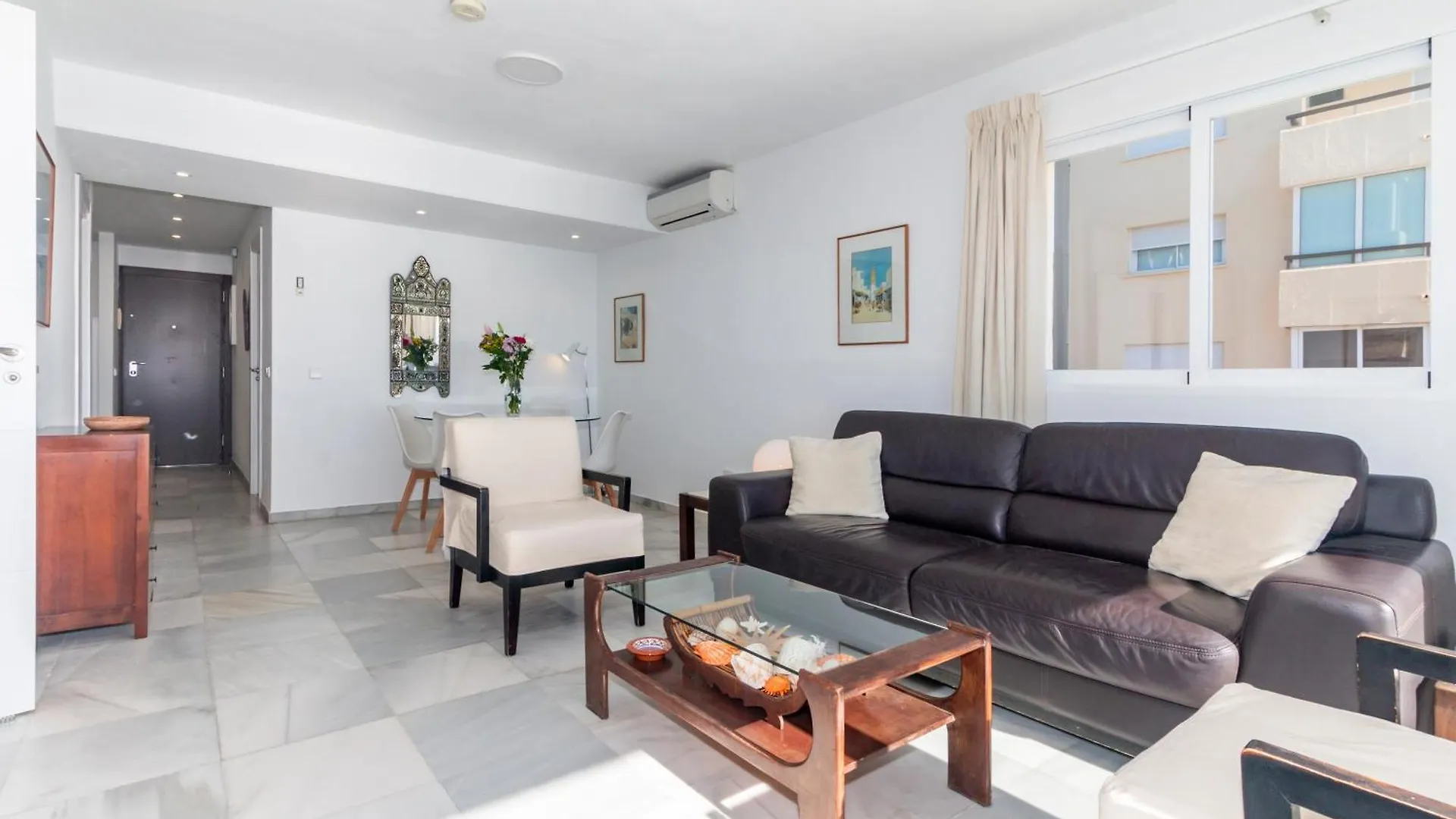 Apartment Facing The Sea And Marina Marbella