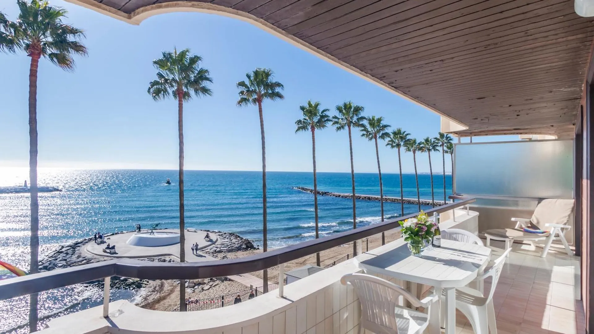 Apartment Facing The Sea And Marina Marbella