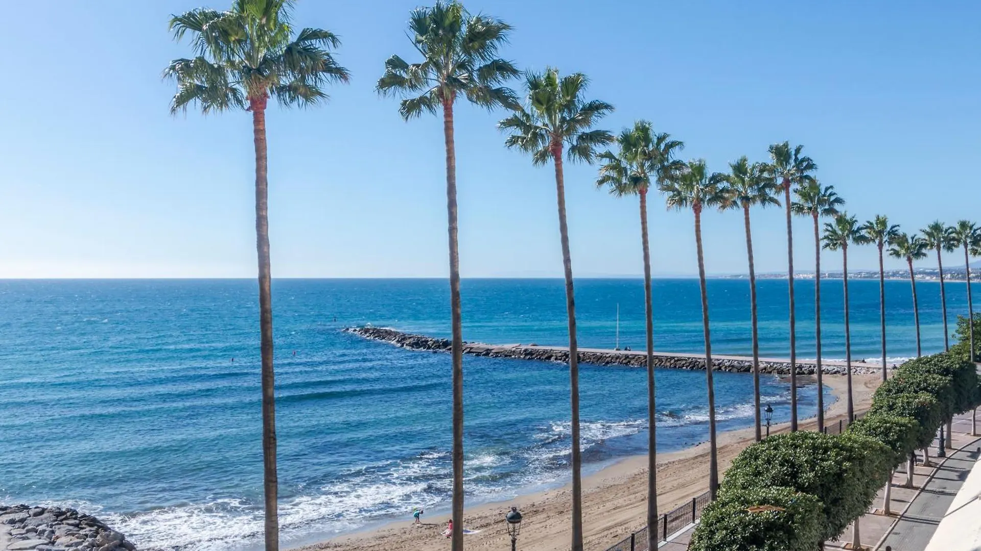 Apartment Facing The Sea And Marina Marbella