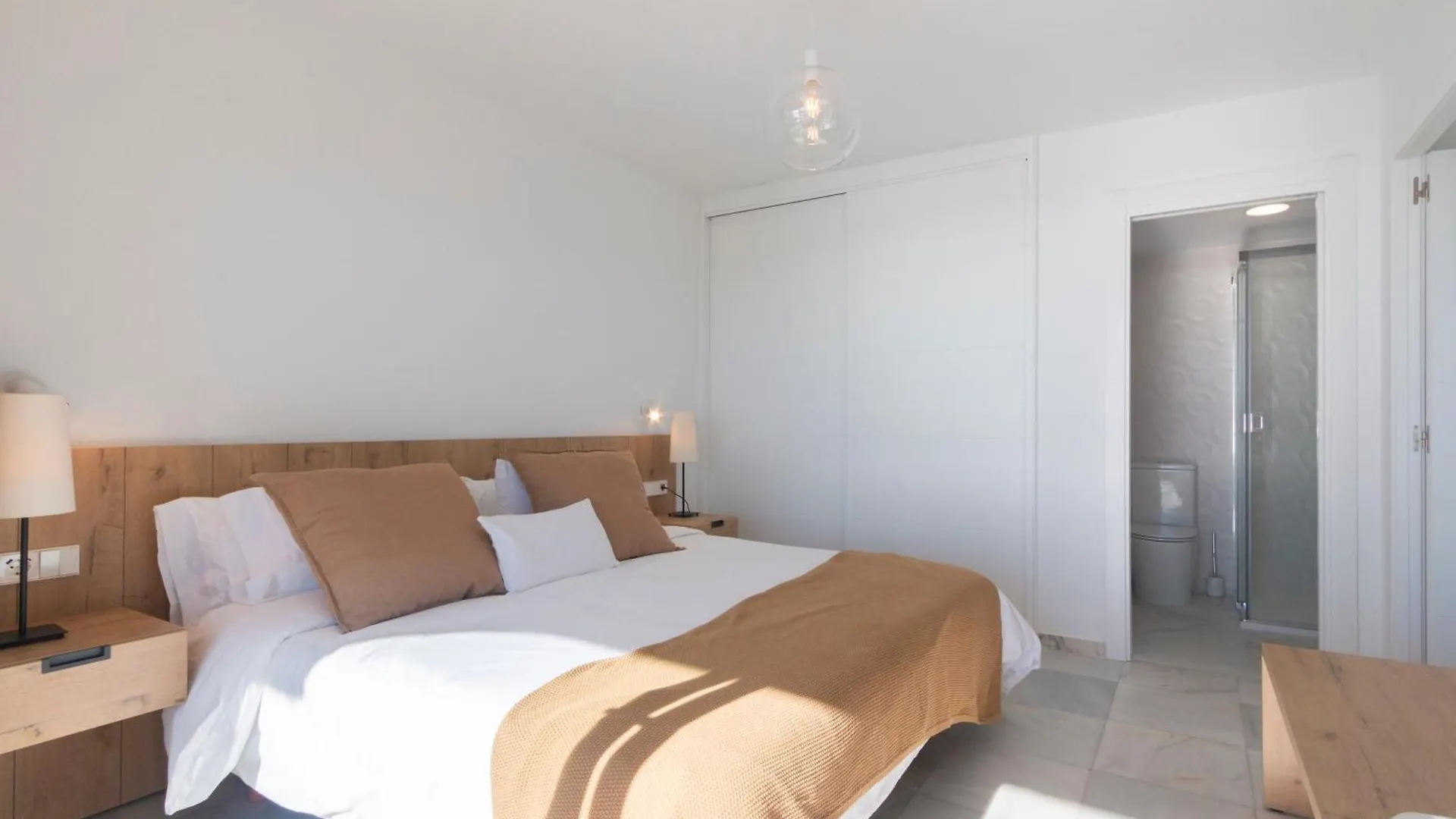 Apartment Facing The Sea And Marina Marbella
