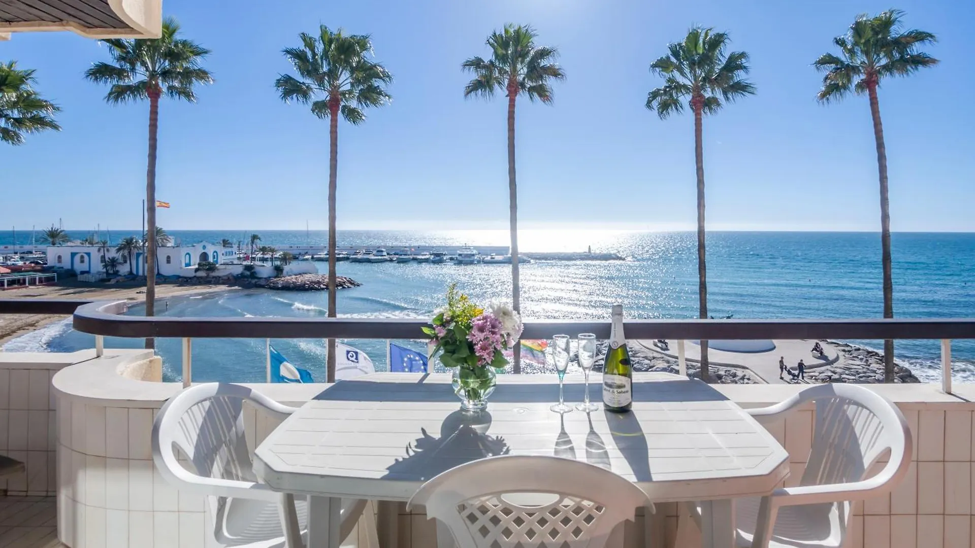 Apartment Facing The Sea And Marina Marbella